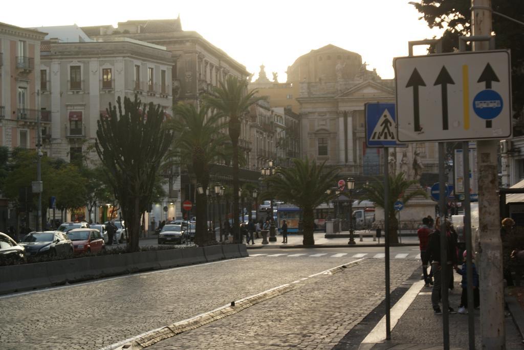Catania Crossing B&B - Rooms & Comforts エクステリア 写真