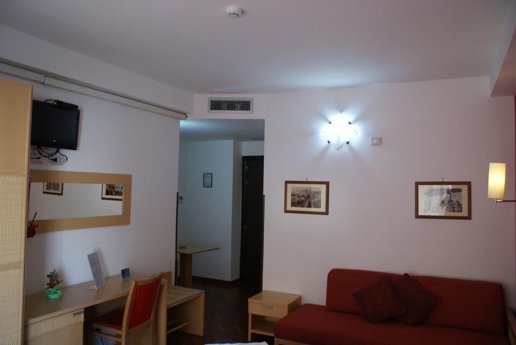 Catania Crossing B&B - Rooms & Comforts エクステリア 写真